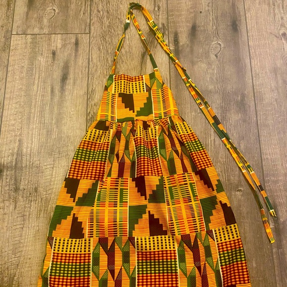 Kids 4/5T African print dress.Perfect for your Juneteenth celebration/any day - Picture 2 of 2
